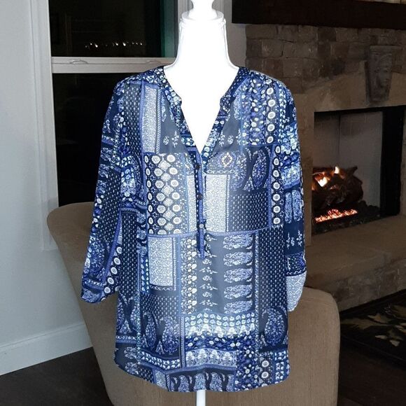 Sara Michelle Blue and White Flowy Sheer Top - Picture 1 of 9